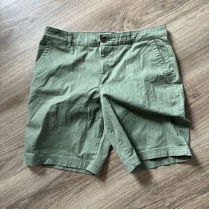 Gap Olive Khaki Shorts 9’ Size 12